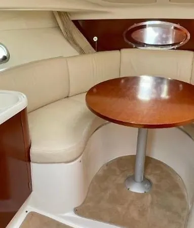 Bateau-hôtel Unique Experience On A Boat In Saint-raphaël *